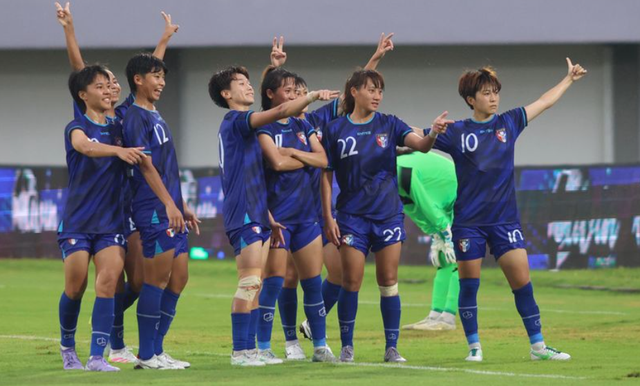 世界杯手机高清观看软件-2-0！中国女足卫冕最大劲敌开门红 差一点爆冷丢分 首发10人留洋